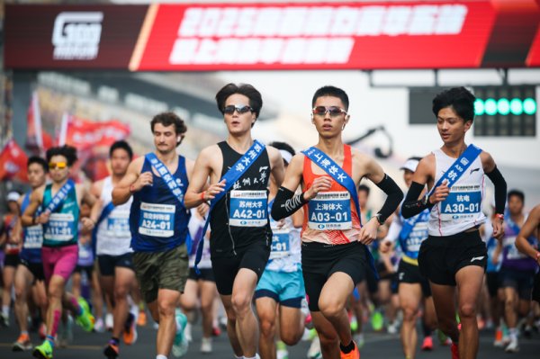 富瑞众投 上赛场的清晨，为青春发令！高校接力登上F1赛道，点燃上海青春引擎